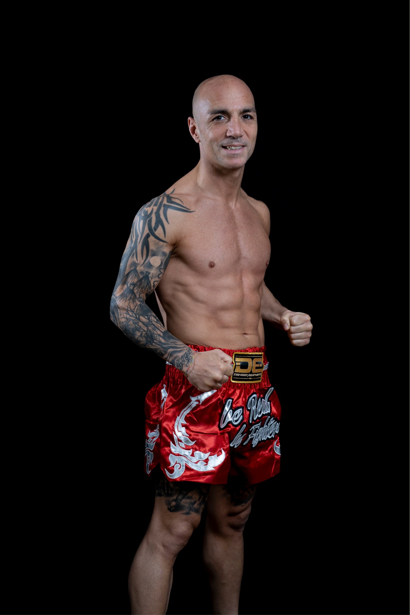 Entrenador y alumna en clases de artes marciales Barcelona Kick Barcelona L'Hospitalet